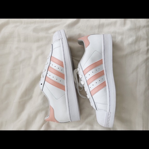 Adidas Superstar Peach Pink Women’s 7.5 - Picture 2 of 4